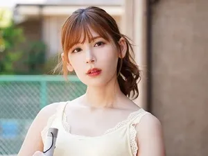 Cậu con trai rủ bạn về nhà học bộ môn giáo dục giới tính với má mình