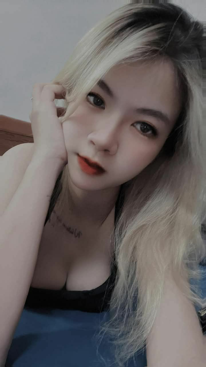 『Gấu lớn Tanhua』 đã quan hệ với một nữ sinh mảnh khảnh, ngực lớn và biểu cảm rất hấp dẫn trên giường...